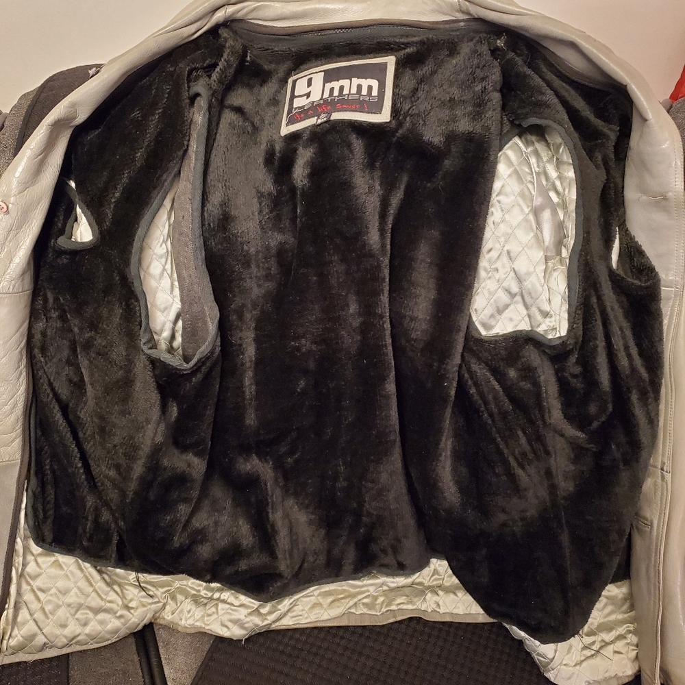 Leather coat - Picture 2 of 4